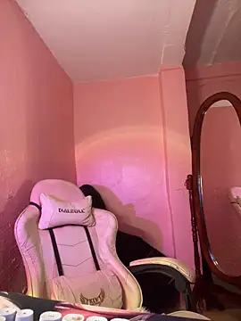 Funtasee Andi online show from 10, 4, 2026