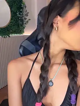 naomi hill1 online show from 27, 5, 2026