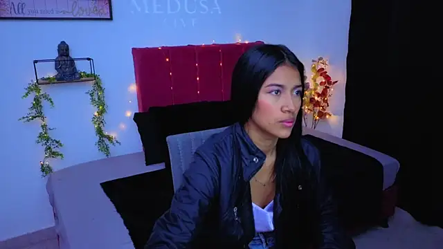 alejamedusa online show from 7, 10, 2025
