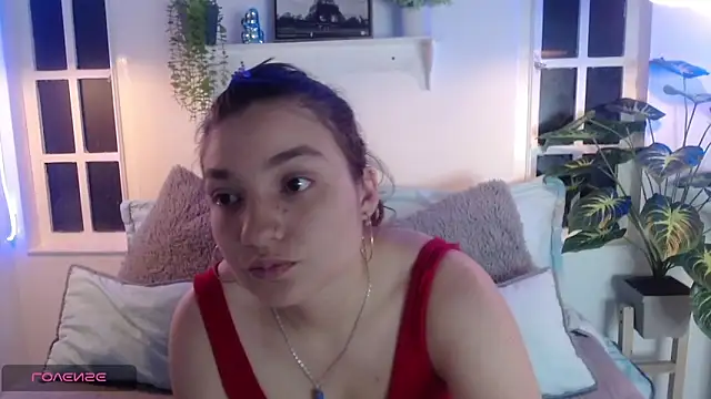 Snapshot of Viollet_C chatting on 11, 10, 2025 Viollet C online show from 11, 10, 2025