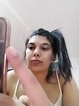 Snapshot of violetapvyo03 chatting on 3, 10, 2025 violetapvyo03 online show from 3, 10, 2025