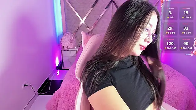 Amaranta Hazel online show from 6, 3, 2026