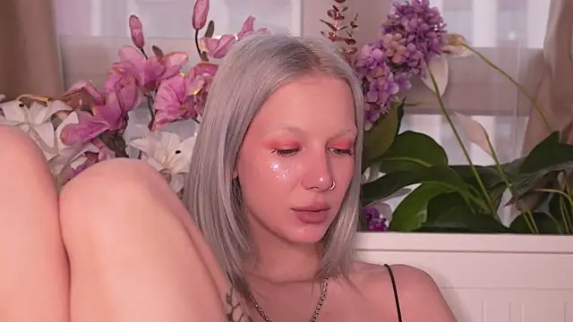 RanyThomson online show from 10, 11, 2025