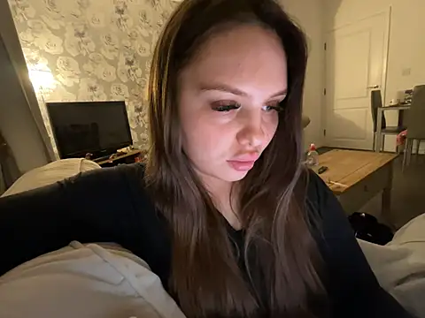 EllaStarrxxx online show from 8, 4, 2026