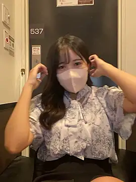 Aika JP online show from 7, 10, 2025