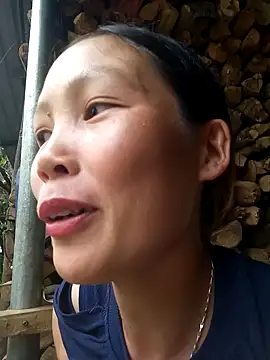 hanghuong online show from 4, 10, 2025