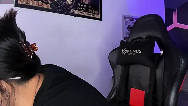 Snapshot of Nixielee_ chatting on 5, 10, 2025 Nixielee online show from 5, 10, 2025