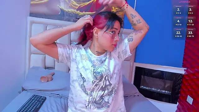 Snapshot of Nixielee_ chatting on 27, 10, 2025 Nixielee online show from 27, 10, 2025