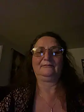 HurtfulExplorer67 online show from 16, 5, 2026