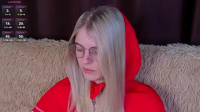 Snapshot of MonicaShiny chatting on 21, 11, 2025 MonicaShiny online show from 21, 11, 2025