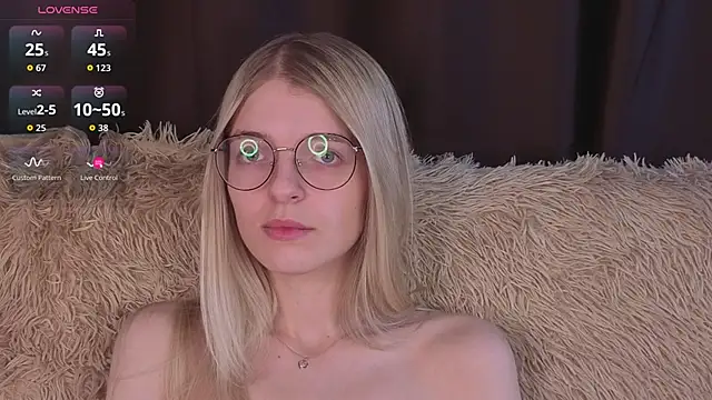 MonicaShiny online show from 9, 1, 2026