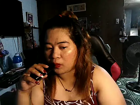Snapshot of Barbiejazz chatting on 8, 10, 2025 Barbiejazz online show from 8, 10, 2025