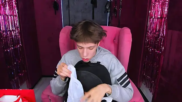 MarkBranston online show from 19, 12, 2025