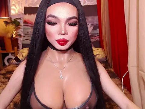 TWINKTRANSSHANEL online show from 11, 11, 2025