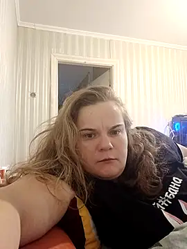 Snapshot of HarmonyKarera chatting on 5, 10, 2025 HarmonyKarera online show from 5, 10, 2025