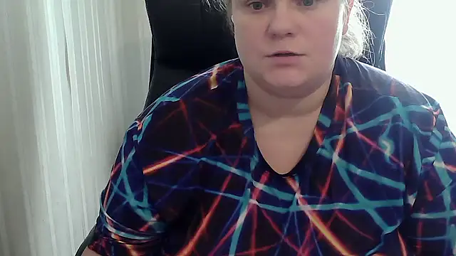 Snapshot of HarmonyKarera chatting on 13, 10, 2025 HarmonyKarera online show from 13, 10, 2025