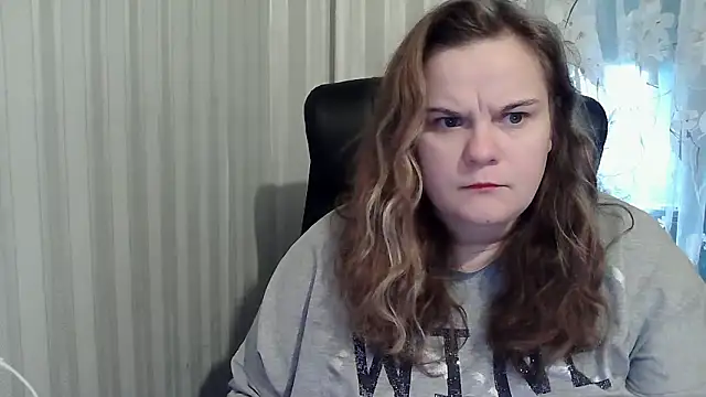 Snapshot of HarmonyKarera chatting on 23, 10, 2025 HarmonyKarera online show from 23, 10, 2025