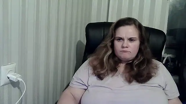 Snapshot of HarmonyKarera chatting on 1, 11, 2025 HarmonyKarera online show from 1, 11, 2025