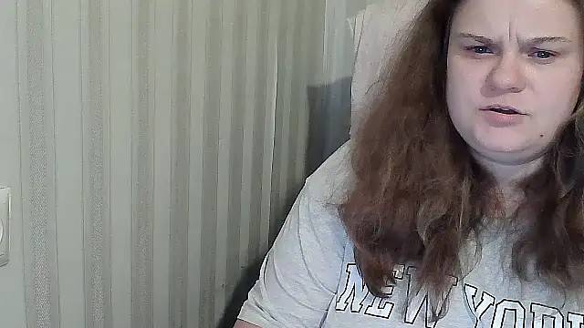 Snapshot of HarmonyKarera chatting on 9, 11, 2025 HarmonyKarera online show from 9, 11, 2025