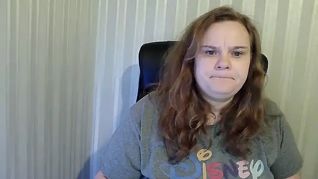 Snapshot of HarmonyKarera chatting on 15, 11, 2025 HarmonyKarera online show from 15, 11, 2025