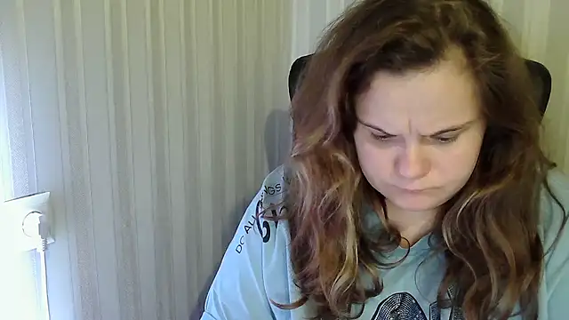 Snapshot of HarmonyKarera chatting on 18, 11, 2025 HarmonyKarera online show from 18, 11, 2025