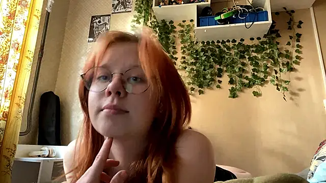 Snapshot of AnitaVanruiten chatting on 5, 10, 2025 AnitaVanruiten online show from 5, 10, 2025