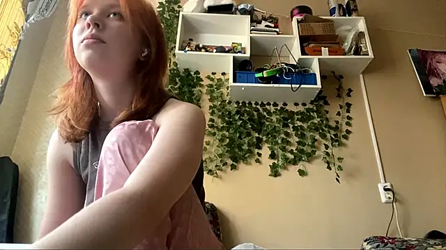 Snapshot of AnitaVanruiten chatting on 6, 10, 2025 AnitaVanruiten online show from 6, 10, 2025