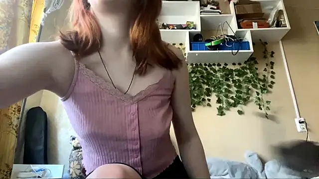 Snapshot of AnitaVanruiten chatting on 7, 10, 2025 AnitaVanruiten online show from 7, 10, 2025