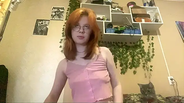 Snapshot of AnitaVanruiten chatting on 8, 10, 2025 AnitaVanruiten online show from 8, 10, 2025
