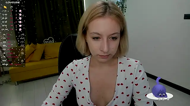 Snapshot of Emma_Garcias chatting on 11, 10, 2025 Emma Garcias online show from 11, 10, 2025