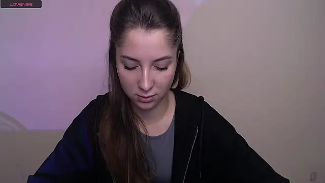 Snapshot of _OlivkaSexy chatting on 3, 10, 2025 OlivkaSexy online show from 3, 10, 2025