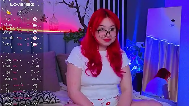 Klee Love online show from 4, 10, 2025