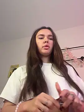 Snapshot of JenniferLouns chatting on 12, 10, 2025 JenniferLouns online show from 12, 10, 2025