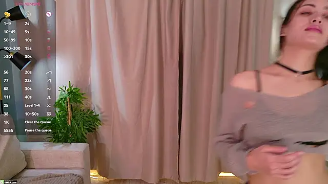 Playful Lia online show from 4, 3, 2026