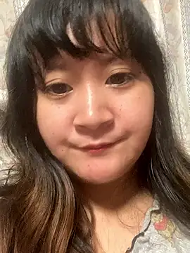 Snapshot of Yui_channel chatting on 3, 10, 2025 Yui channel online show from 3, 10, 2025