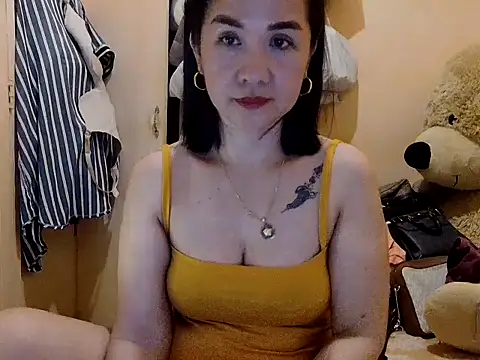 Snapshot of KissHott chatting on 9, 2, 2026 KissHott online show from 9, 2, 2026