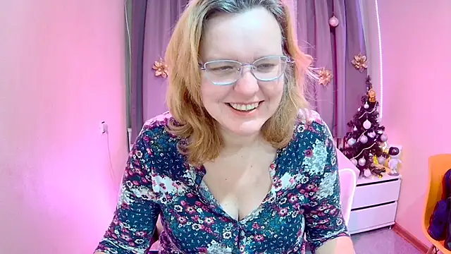 Snapshot of VestaWoody chatting on 26, 11, 2025 VestaWoody online show from 26, 11, 2025