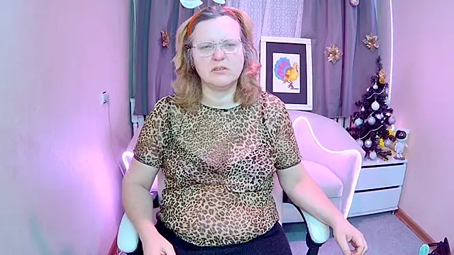 Snapshot of VestaWoody chatting on 27, 11, 2025 VestaWoody online show from 27, 11, 2025