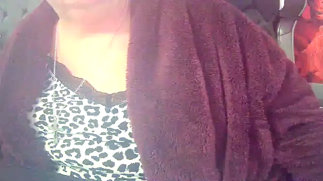 Playful MILF Demi online show from 17, 3, 2026