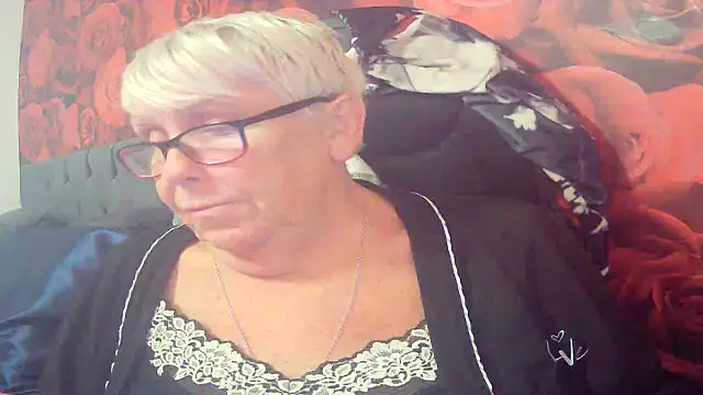 Playful MILF Demi online show from 10, 6, 2026