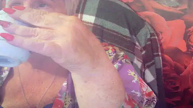 Playful MILF Demi online show from 15, 6, 2026
