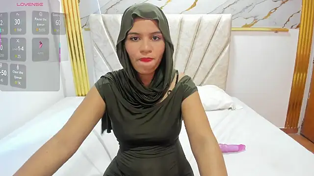 Snapshot of Yasmin_nazer chatting on 15, 10, 2025 Yasmin nazer online show from 15, 10, 2025