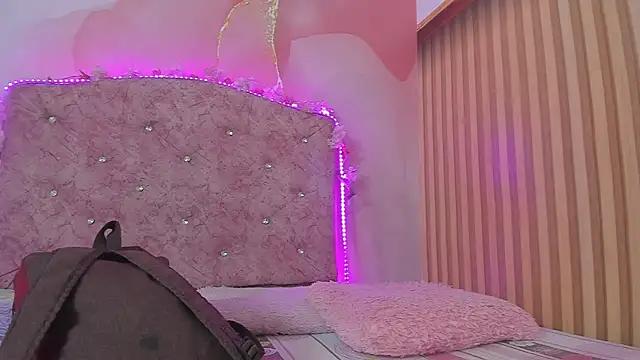 Malory  Jones online show from 8, 1, 2026