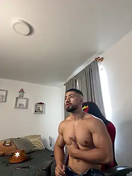 Ezzio Scolaro online show from 31, 10, 2025