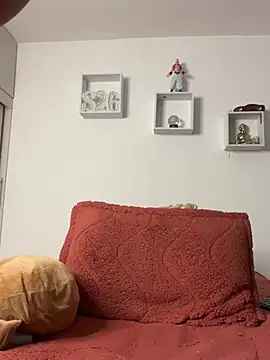 Ezzio Scolaro online show from 4, 2, 2026