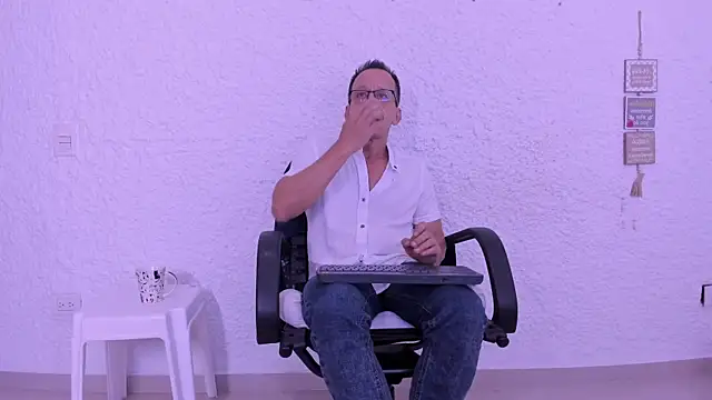  axelking  online show from 20, 2, 2026