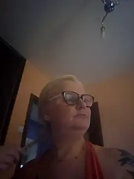 NieMaJazdyBezGwiazdy7883 online show from 26, 10, 2025