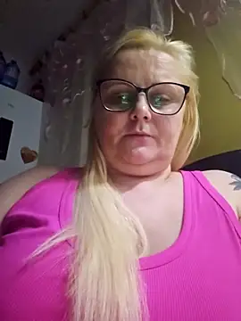 NieMaJazdyBezGwiazdy7883 online show from 6, 2, 2026