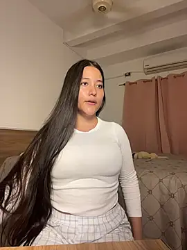 Snapshot of Nhefertary chatting on 6, 4, 2026 Nhefertary online show from 6, 4, 2026