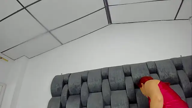 Snapshot of vauroraper chatting on 15, 10, 2025 vauroraper online show from 15, 10, 2025